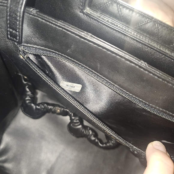 CHANEL Black Quilted Crossbody Bag with Gold Hardware - Picture 13 of 16